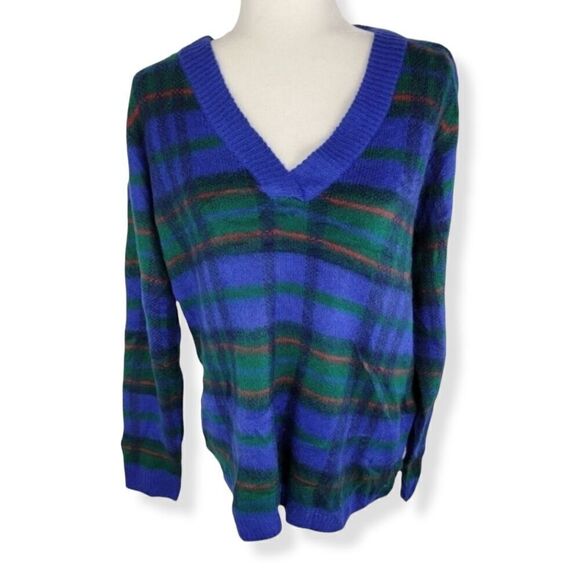 NWT St. John's Bay Blue Plaid sweater size Medium - Picture 1 of 5